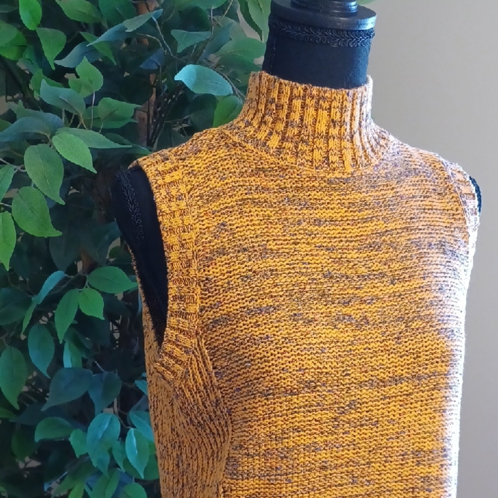 Nine West Yellow Turtleneck Sweater Sleeveless